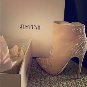 JUSTFAB stiletto rhinestoned cowgirl booties!